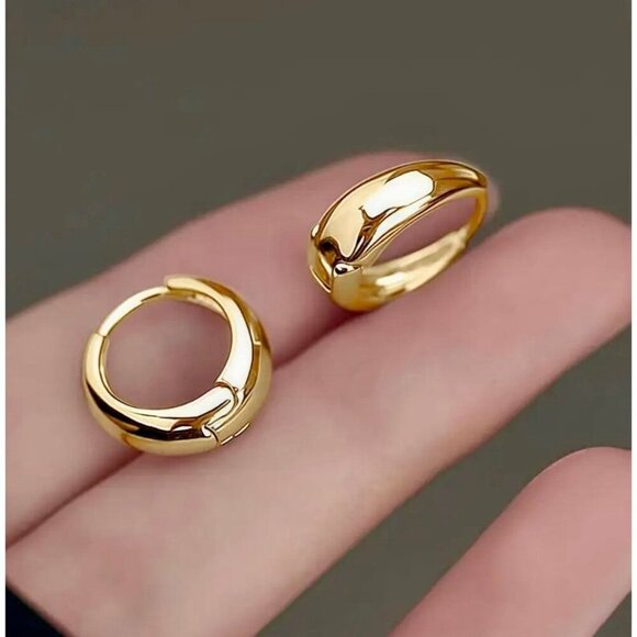 Independent Jewelry - French Style 14k Gold Plated Hoop Earrings